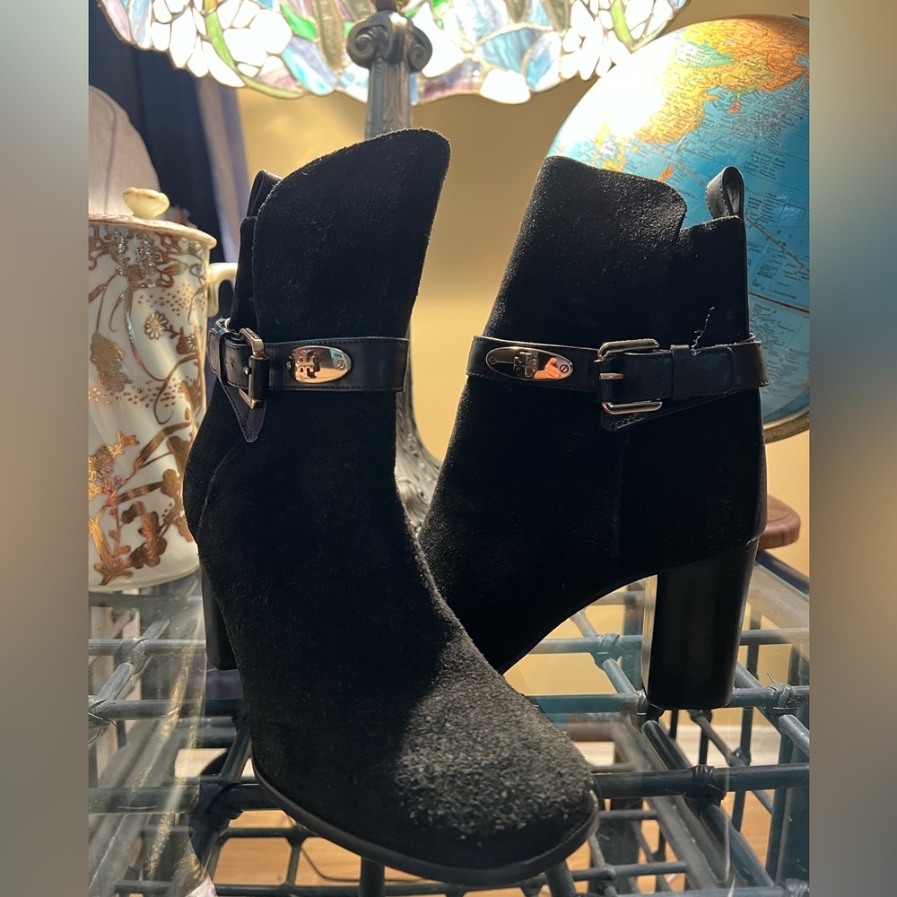 Tory Burch Robynne Ankle Boots sz 6 excellent condition